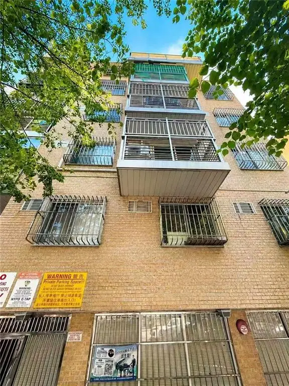 638 50th Street #2B, Brooklyn, NY 11220