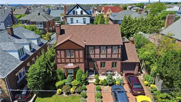 187 Beach 136th Street, Rockaway Park, NY 11694