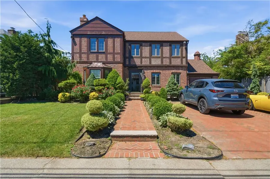 187 Beach 136th Street, Rockaway Park, NY 11694 - #2