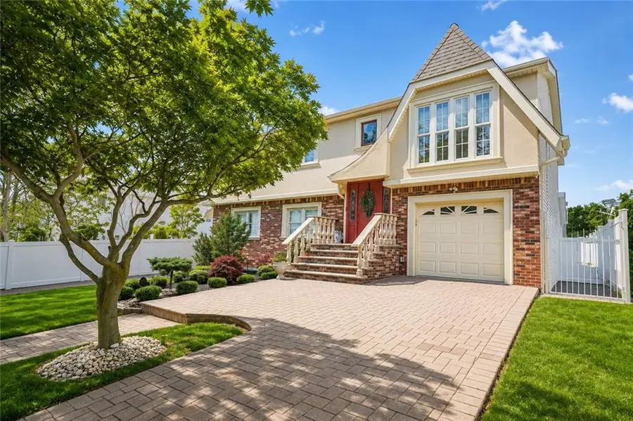 43 Valdemar Avenue, Staten Island, NY 10309 - #3