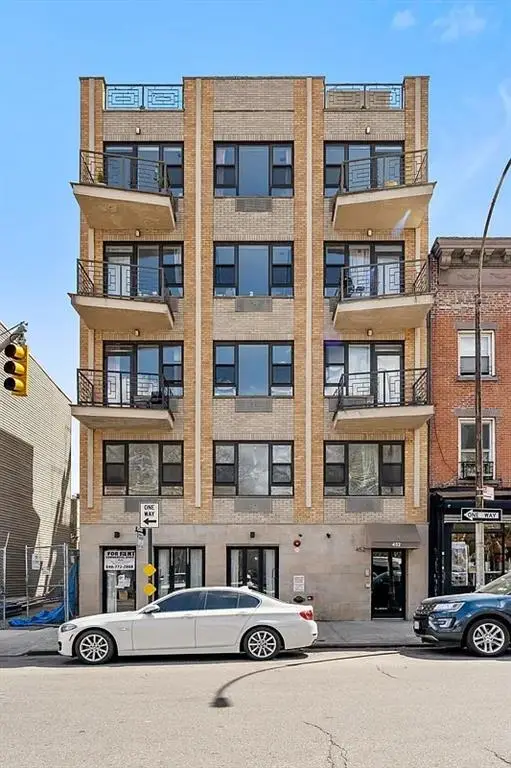 452 Lafayette Avenue #2R, Brooklyn, NY 11205