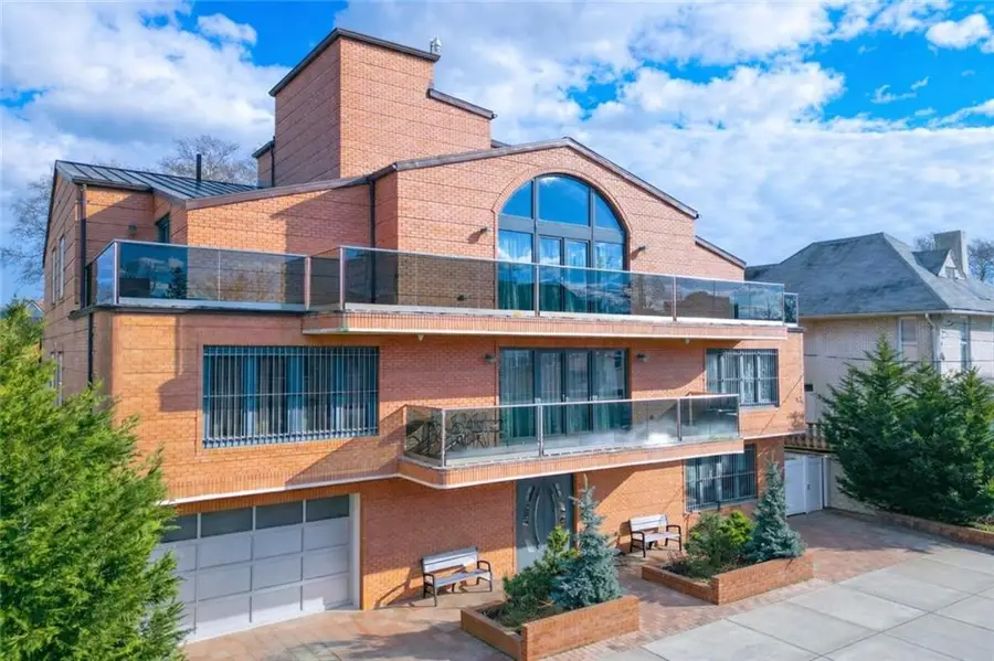 2711 East 26th Street, Brooklyn, NY 11235 - #3