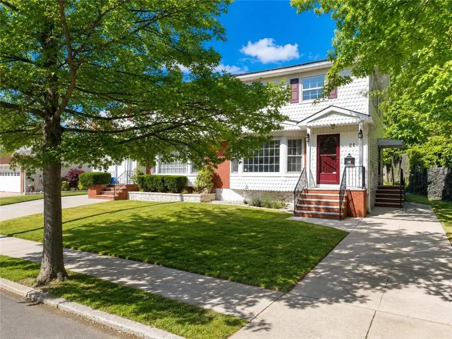 21 Lindenwood Avenue, Staten Island, NY 10305 - #3