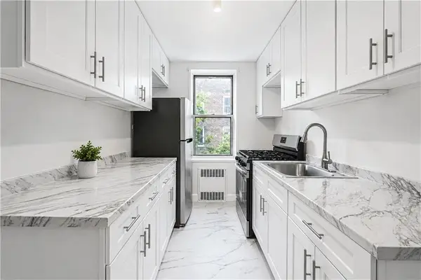 221 Mcdonald Avenue East #5g, Brooklyn, NY 11218