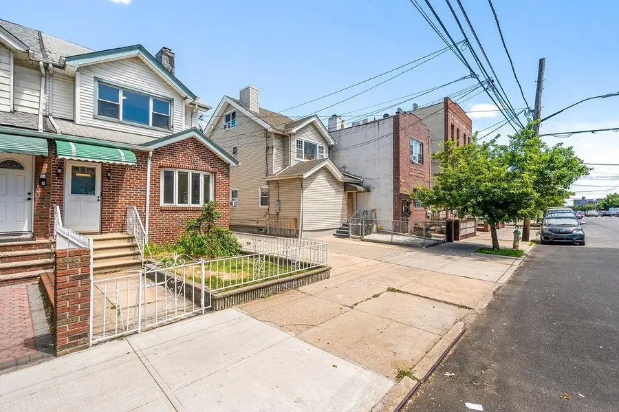 1769 Stillwell Avenue, Brooklyn, NY 11223 - #3