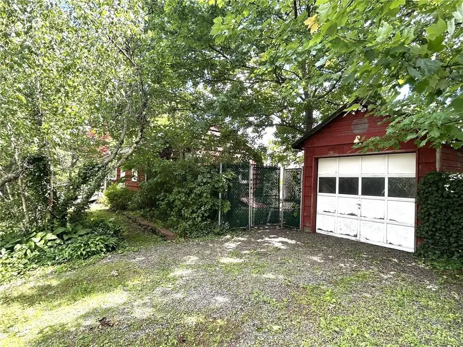 1721 Carlton Avenue, Staten Island, NY 10309 - #3