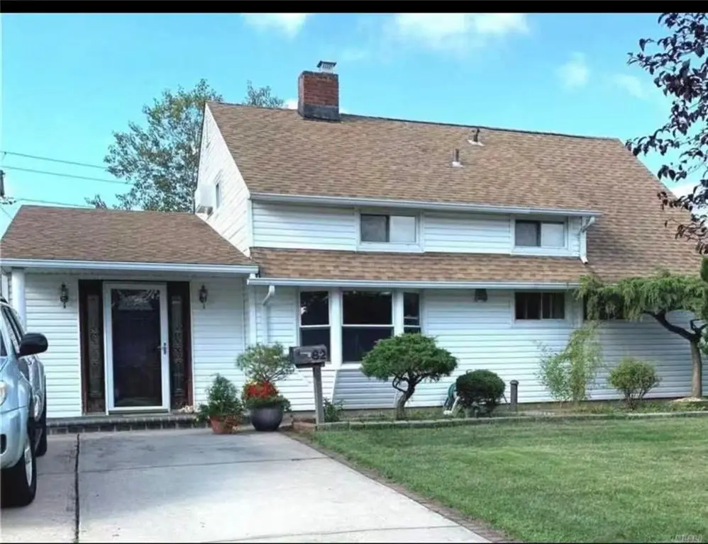 82 Lantern Road, Hicksville, NY 11801 - #1