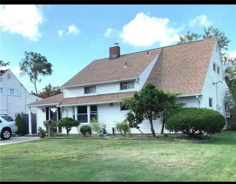 82 Lantern Road, Hicksville, NY 11801 - #2