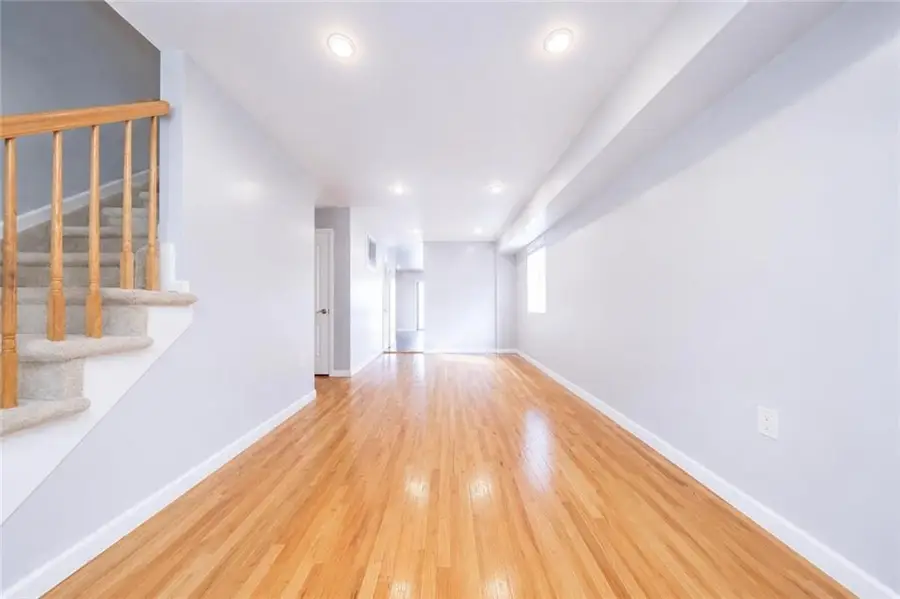 170 Maryland Avenue, Staten Island, NY 10305 - #3