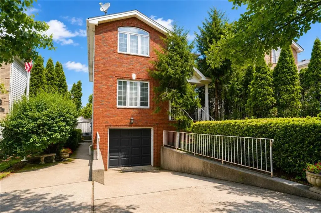 61 Lion Street, Staten Island, NY 10307 - #1