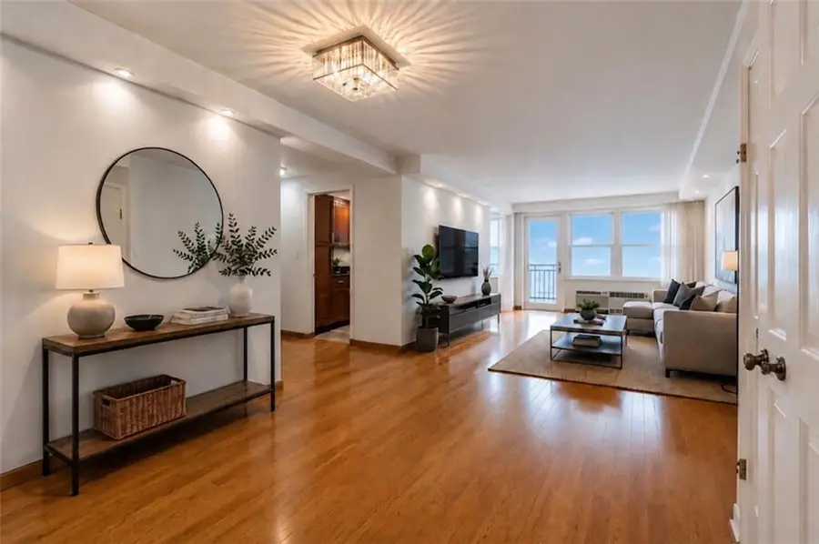 35 Seacoast Terrace #18B, Brooklyn, NY 11235 - #2