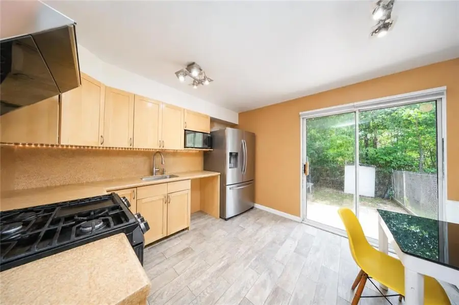 28 Long Pond Lane, Staten Island, NY 10304 - #3