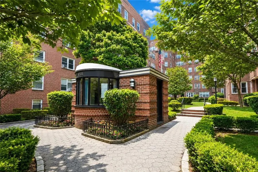 8701 Shore Road #528, Brooklyn, NY 11209 - #2