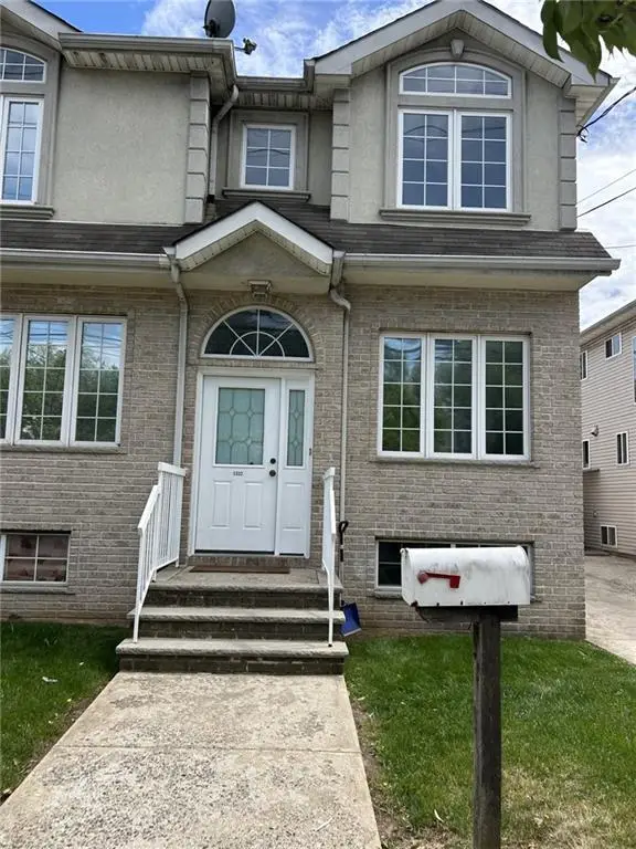 1322 Rockland Avenue, Staten Island, NY 10314 - #1