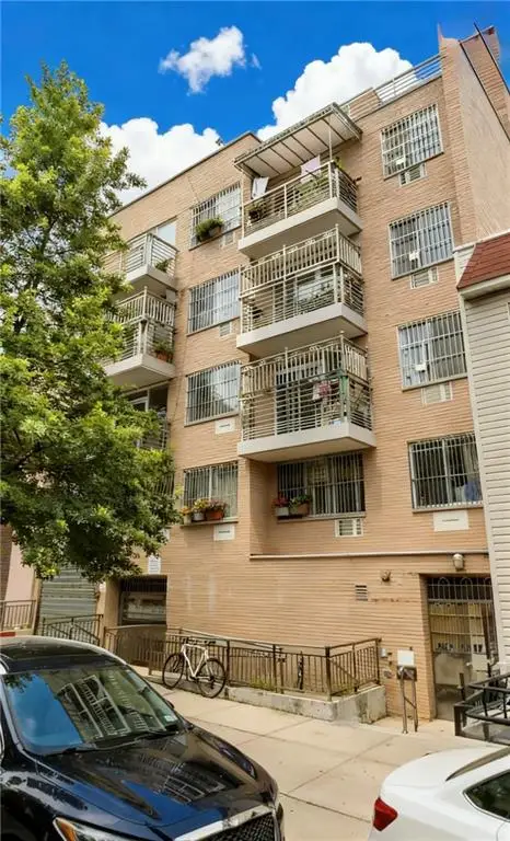 729 40th Street #1C, Brooklyn, NY 11232