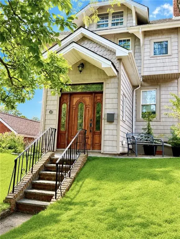 66 Holly Street, Staten  Island, NY 10304