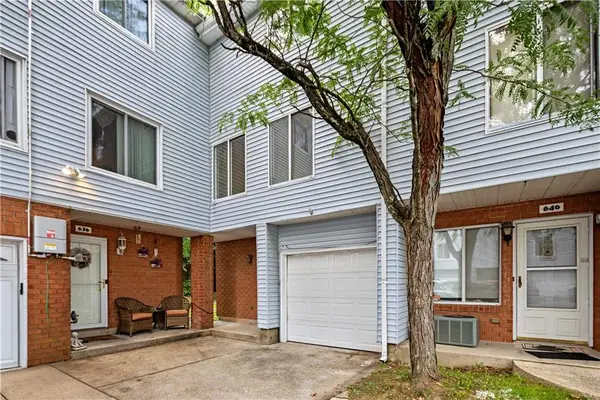 638 Ilyssa Way, Brooklyn, NY 10312