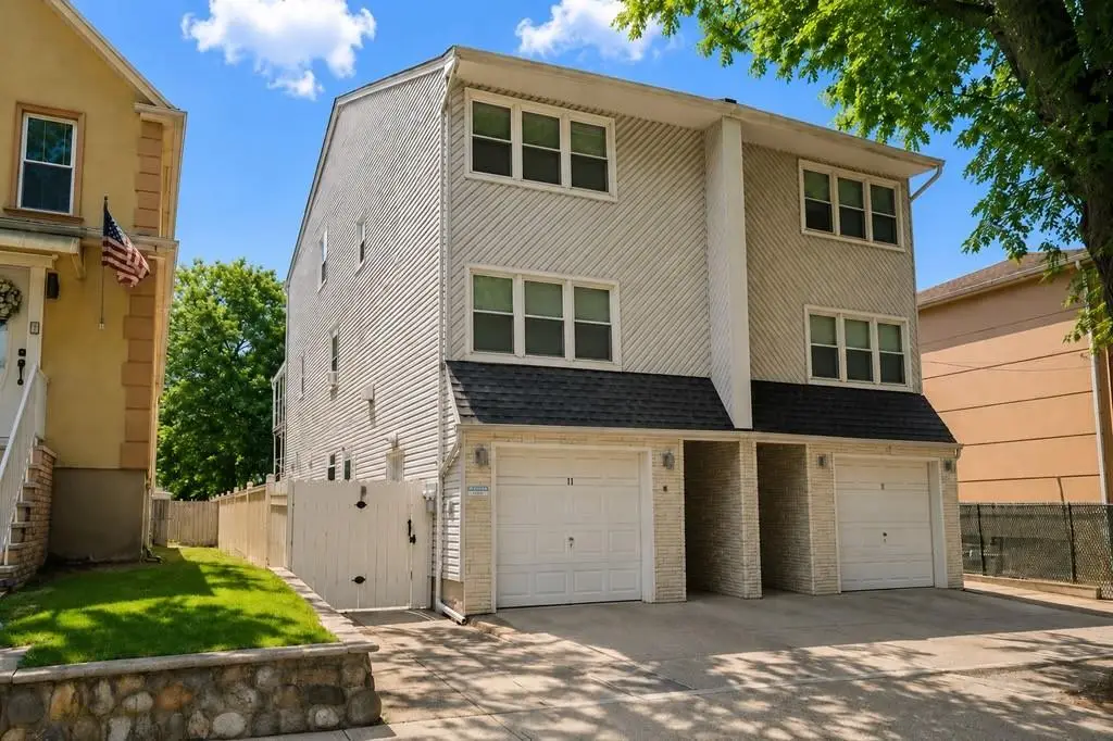 11 Remsen Street, Staten Island, NY 10304 - #1