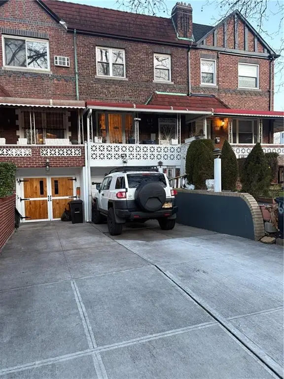 693 East 38th Street, Brooklyn, NY 11203