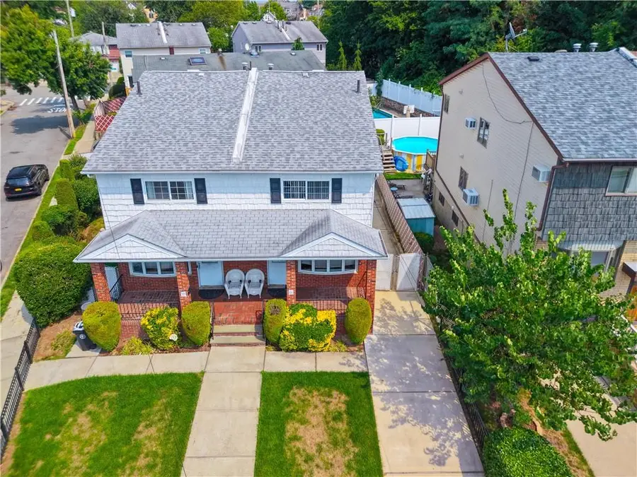 61 Ebony Street, Staten Island, NY 10306 - #3