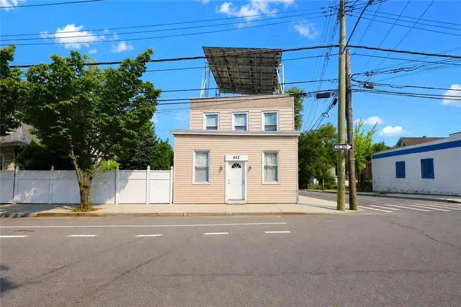 642 Richmond Road, Staten Island, NY 10304 - #2