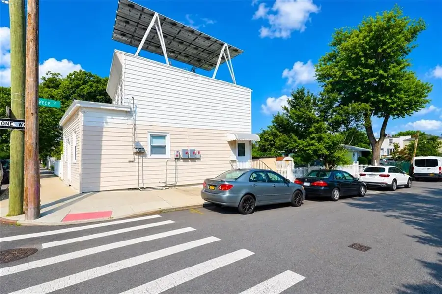642 Richmond Road, Staten Island, NY 10304 - #3