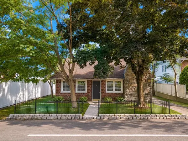 116 Sharrotts Road, Staten  Island, NY 10309