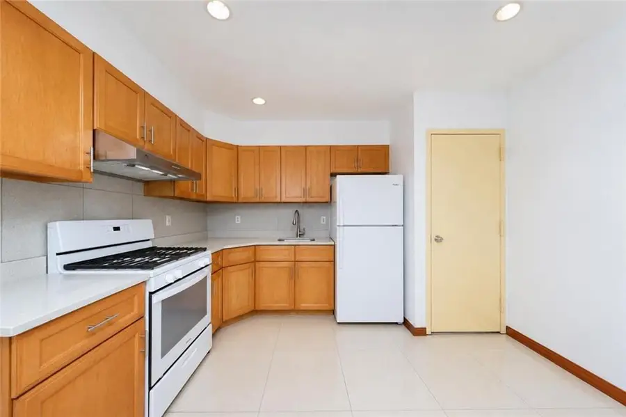 667 61st Street #3C, Brooklyn, NY 11220 - #3