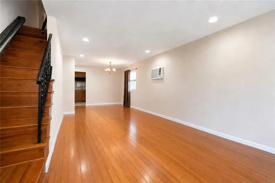 318 Seaver Avenue, Staten Island, NY 10305 - #3