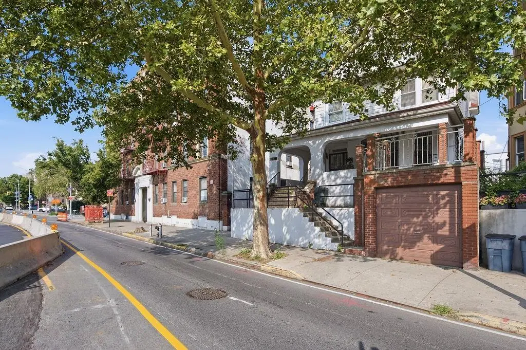 8210 Fort Hamilton Parkway, Brooklyn, NY 11209 - #1