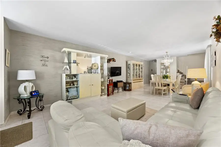 177 Lorraine Loop, Staten Island, NY 10309 - #3