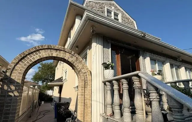 4293 Richmond Avenue, Staten Island, NY 10312 - #3