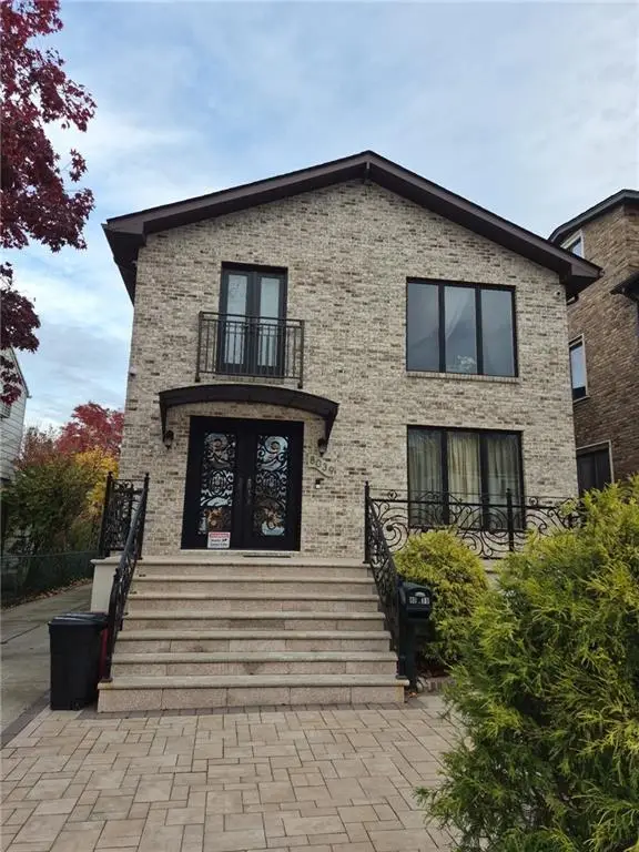 8039 213th Street, Queens Village, NY 11427