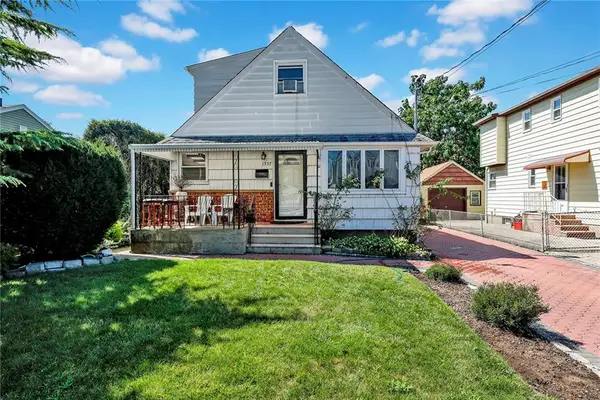1537 Madison Street, Elmont, NY 11003