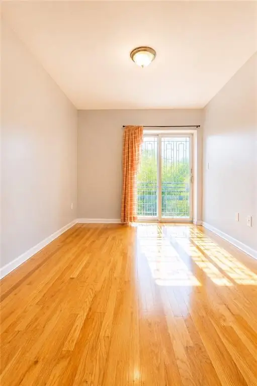 114-26 Dalian Court, College Point, NY 11356 - #3