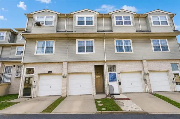 256 Skyline Drive, Staten  Island, NY 10304