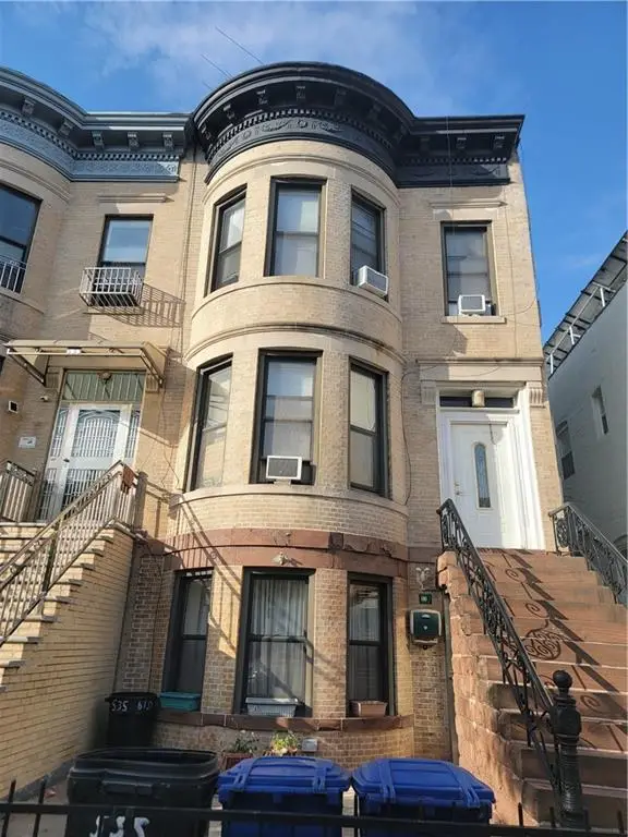 535 61st Street, Brooklyn, NY 11220