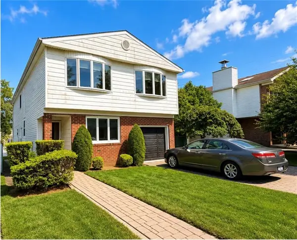 404 Edgegrove Avenue, Staten  Island, NY 10312