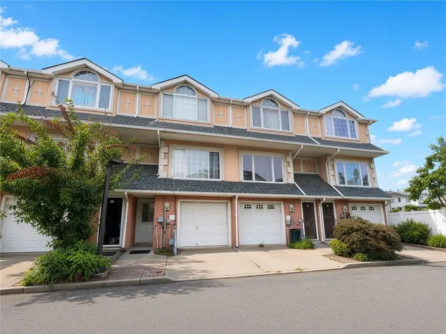 65 Alex Circle, Staten Island, NY 10305 - #2