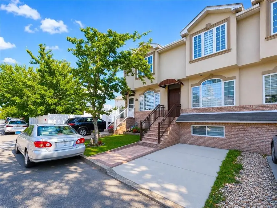 21 Harris Lane, Staten Island, NY 10309 - #2