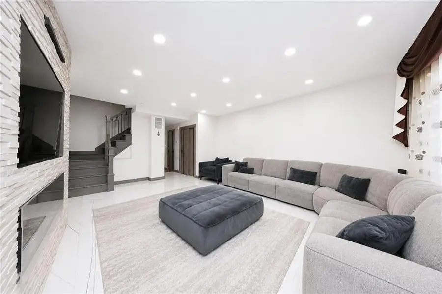 21 Harris Lane, Staten Island, NY 10309 - #3