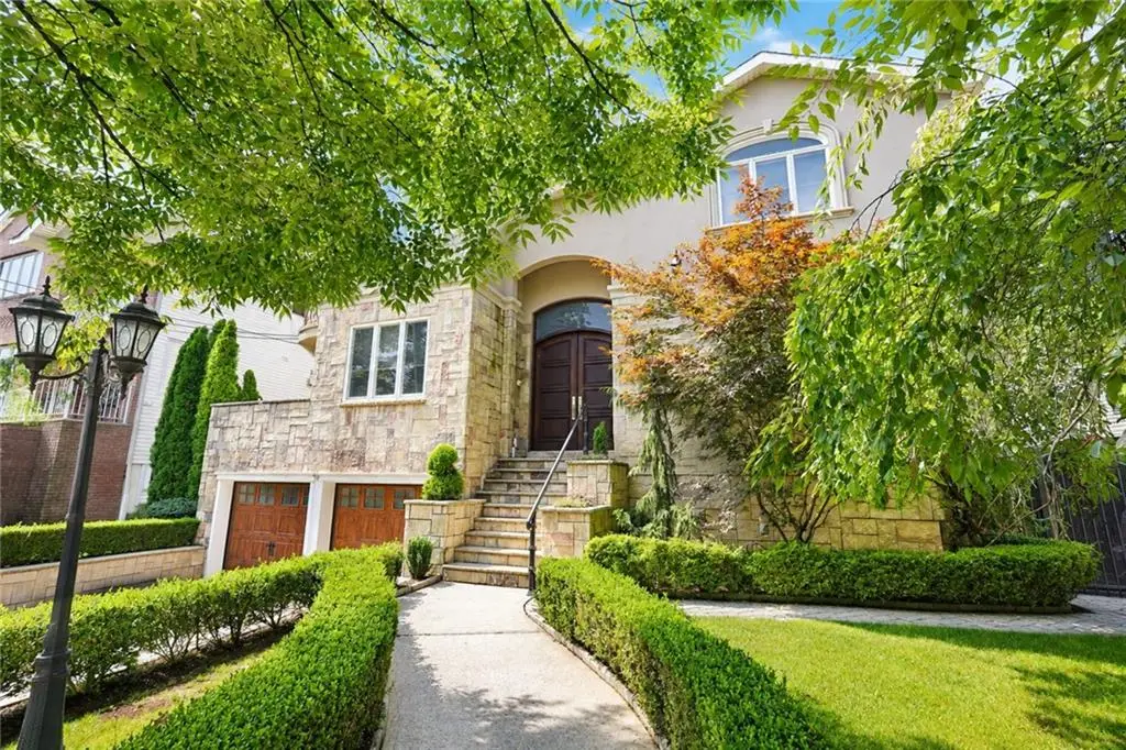86 Pearsall Street, Staten Island, NY 10305 - #1