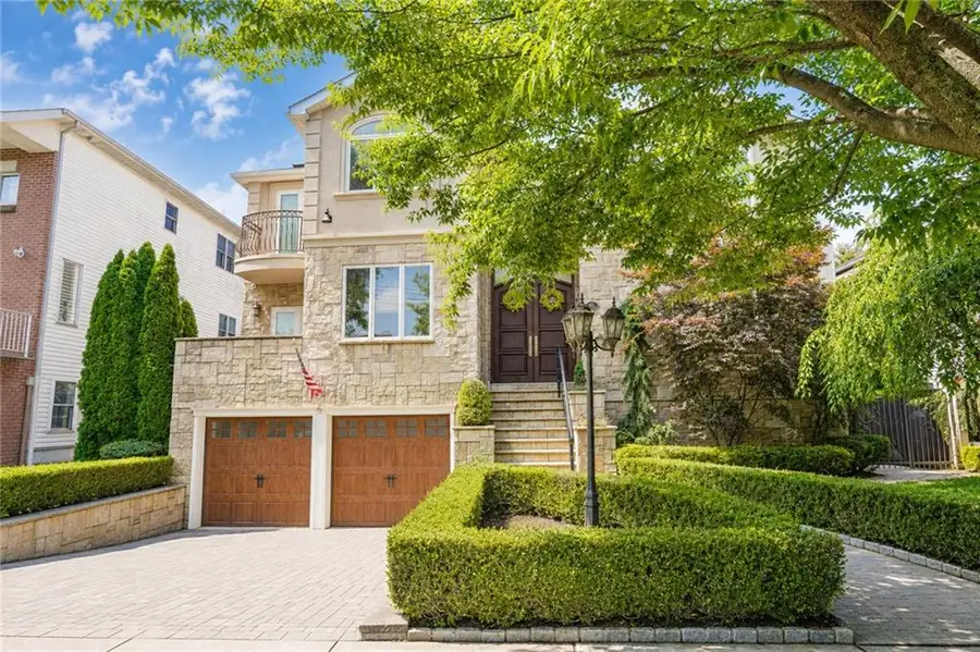 86 Pearsall Street, Staten Island, NY 10305 - #2