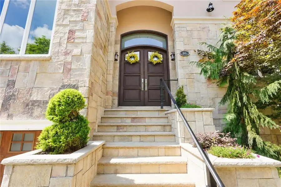 86 Pearsall Street, Staten Island, NY 10305 - #3