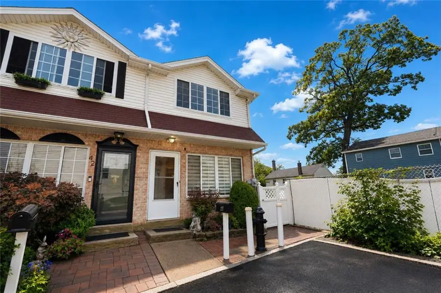 44 Impala Court, Staten Island, NY 10305 - #2