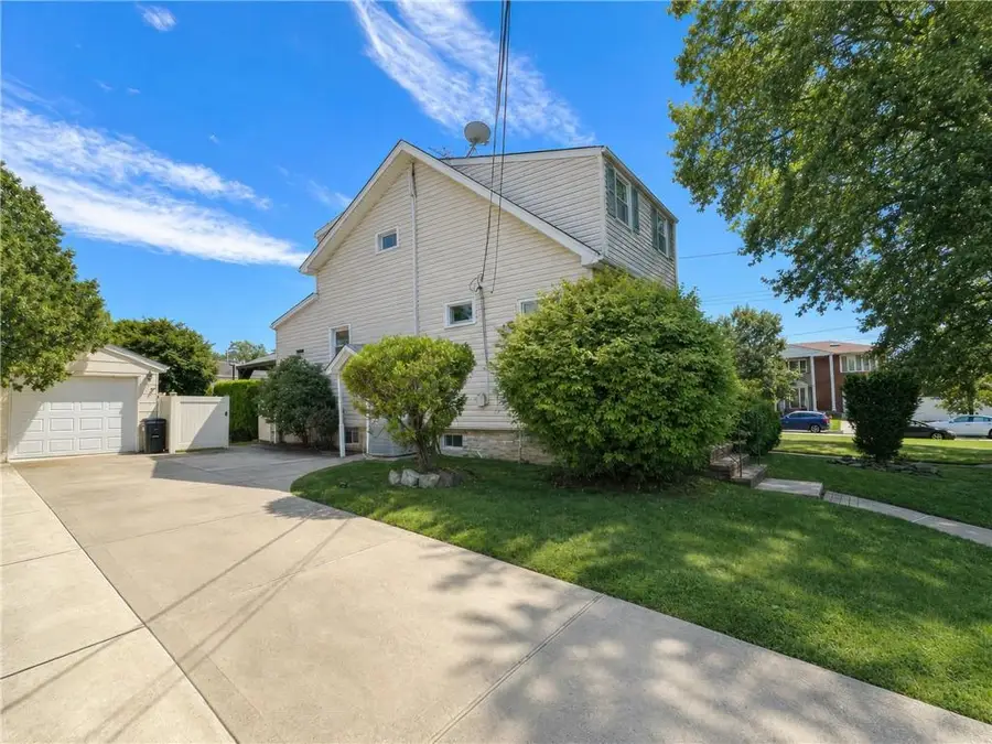 738 Woodrow Road, Staten Island, NY 10312 - #3