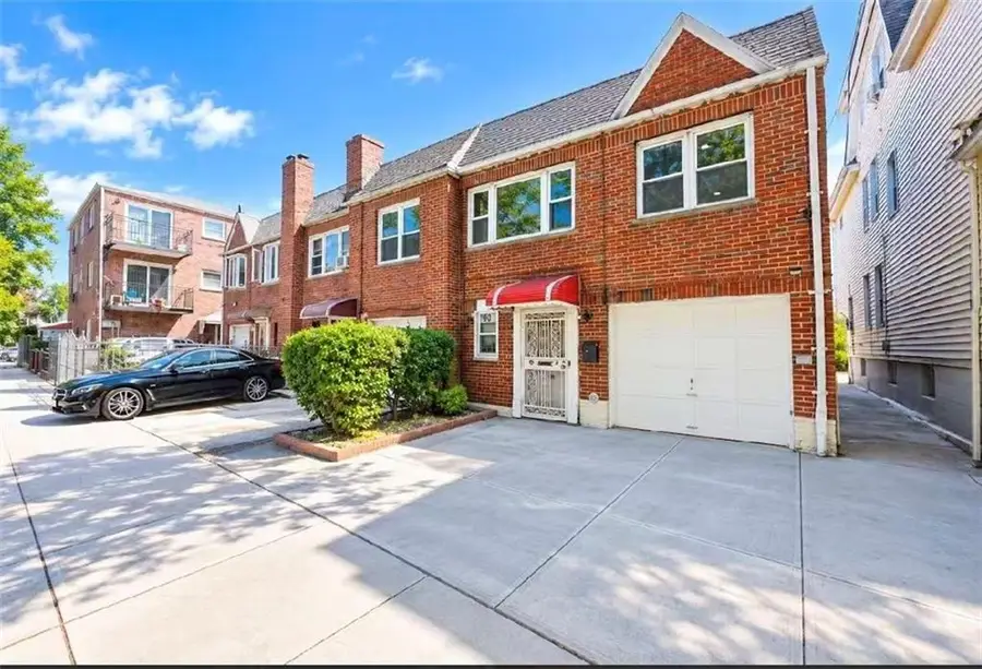 9056 52nd Avenue, Elmhurst, NY 11373 - #2