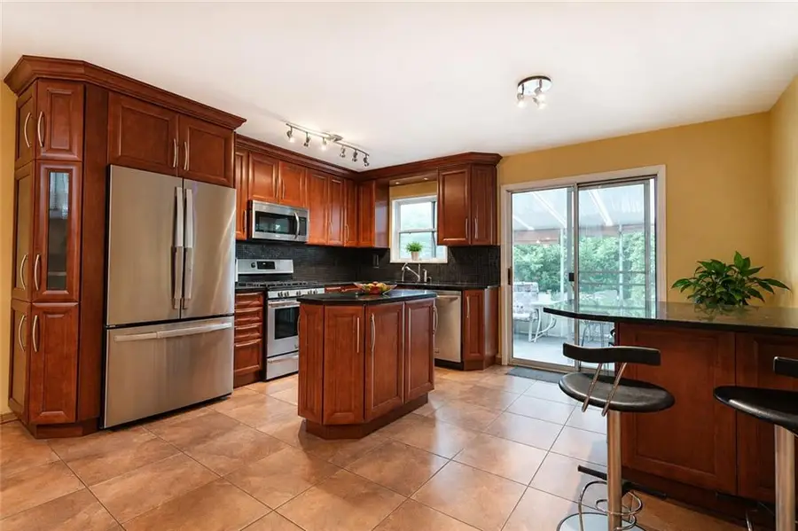 83 Lorraine Loop, Staten Island, NY 10309 - #2
