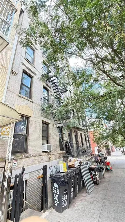 530 50th Street, Brooklyn, NY 11220