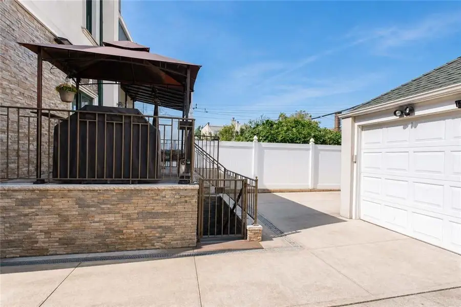 1821 Burnett Street, Brooklyn, NY 11229 - #3